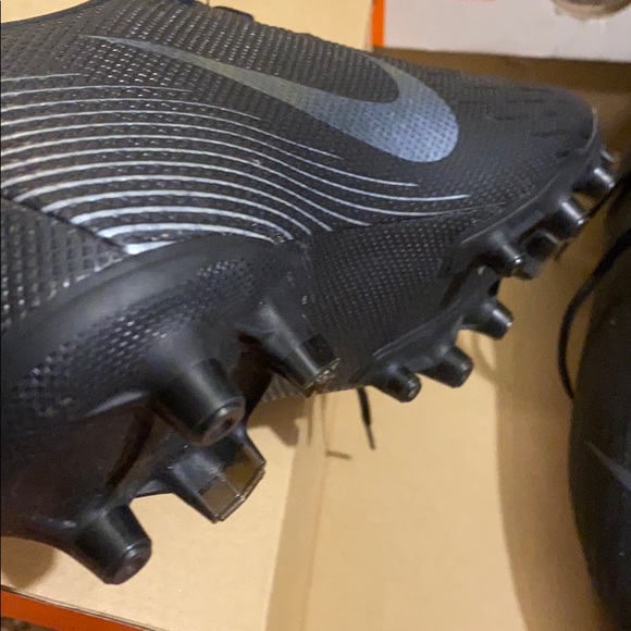 Cleats - Picture 2 of 4